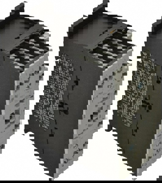 IEC Contactor: 3 Poles, 18 A Load Amps-Inductive, 40 A Load Amps-Resistive, NO